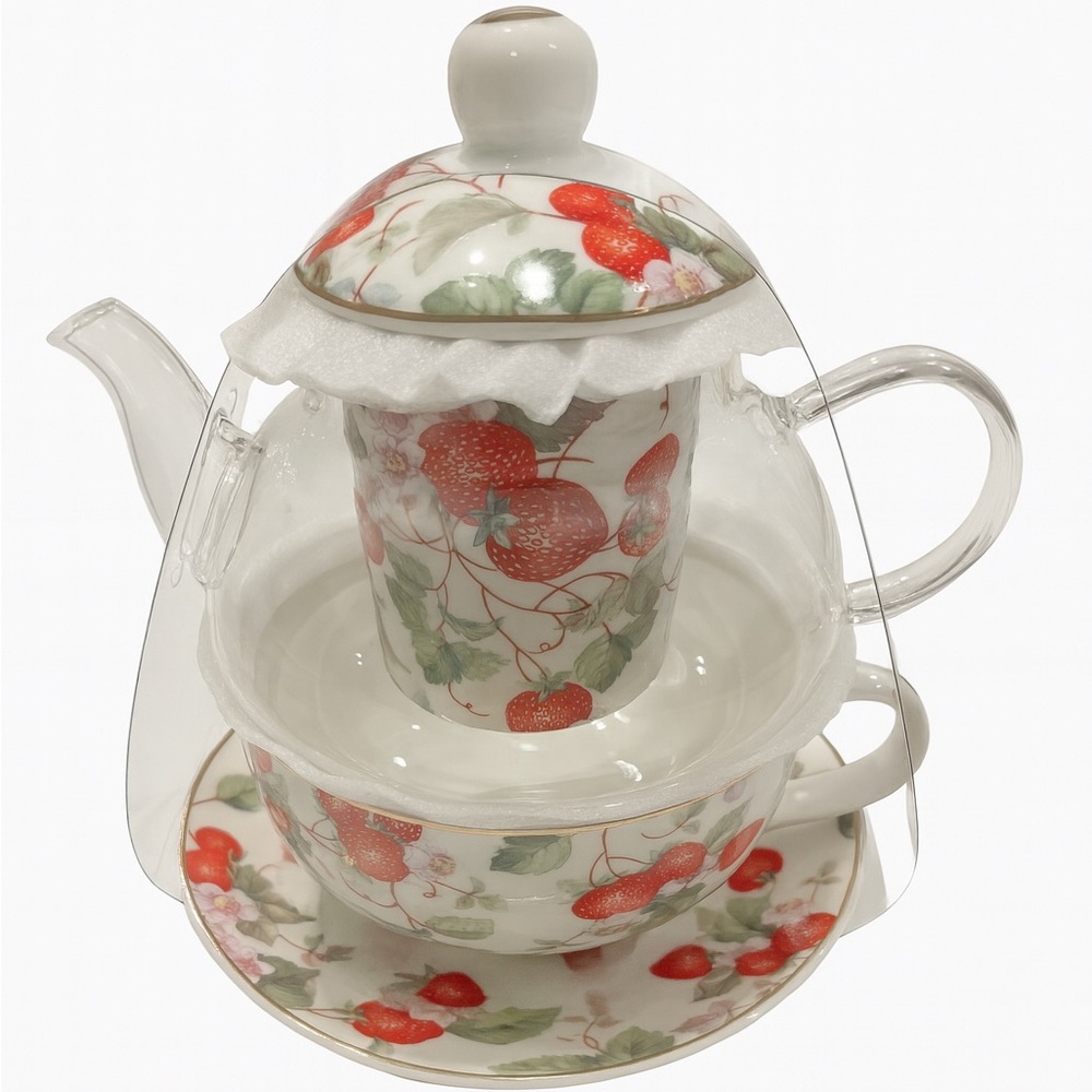 Grace Teaware Tea Set For One - Strawberry Pattern NWT